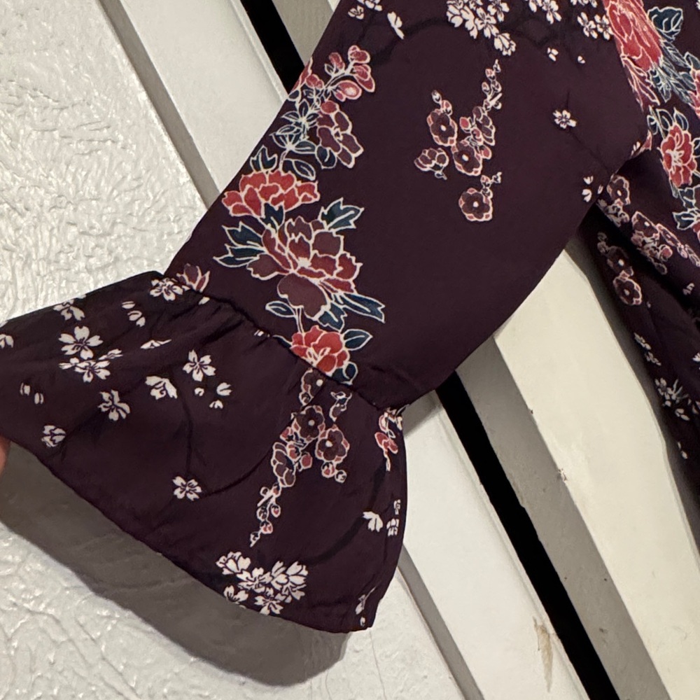 Chic Floral Blouse - Burgundy and Pink - Picture 2 of 5